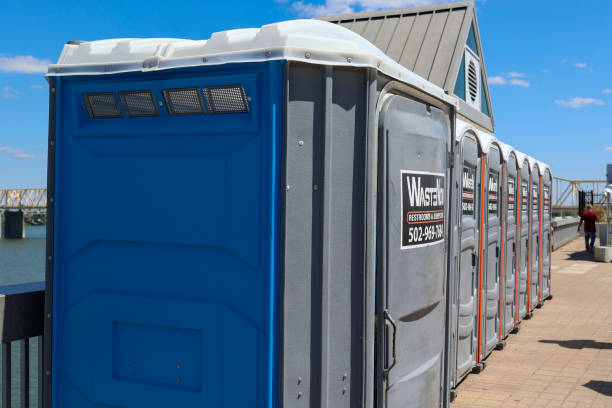 Best Deluxe Portable Toilet Rental  in Reedley, CA